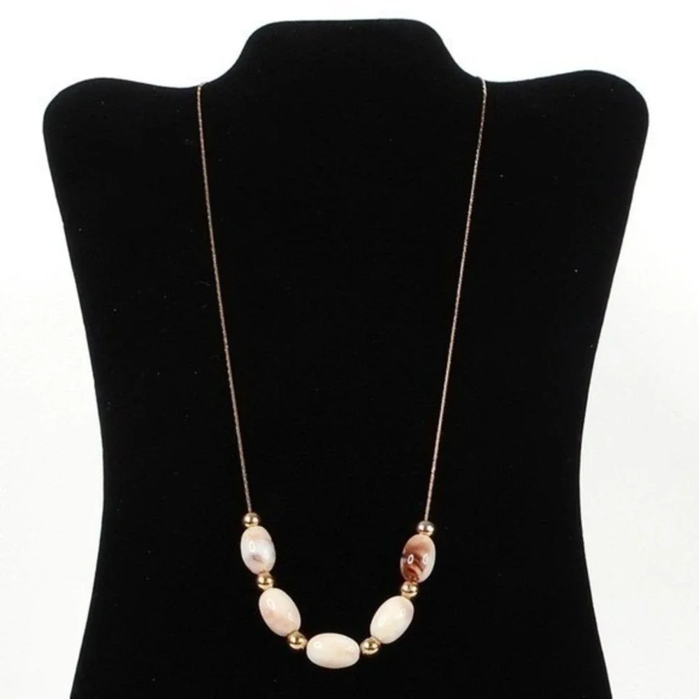 Vtg Gold Tone Chain Fashion Necklace with‎ Oval Agate Style Beaded Pendant 1980s